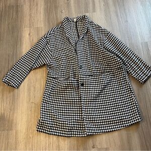Old Navy Black and White Houndstooth Coat